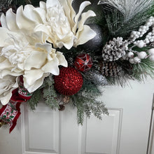 Load image into Gallery viewer, NORTH POLE CHRISTMAS LUXURY WREATH